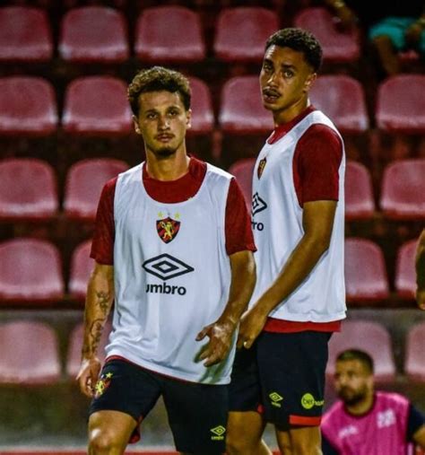 Sport: Sport amplia contrato de Juan Xavier .